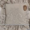 Cuscino ricamato con gale Blanc Mariclo Collection Beige 45x45 cm