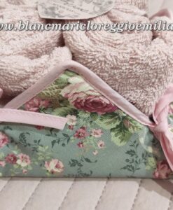 Cestino sfondo verde con 4 lavette rosa Blanc Mariclo Flowers Collection